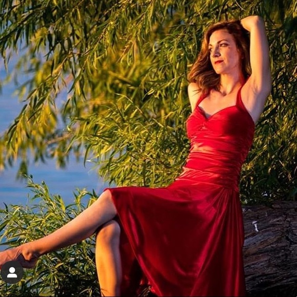 Meet your Posher Jenny! - Picture 4 of 5